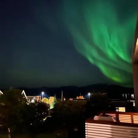 Cozy Terrace House With 3 Bedrooms And Parking Apartment Tromsø