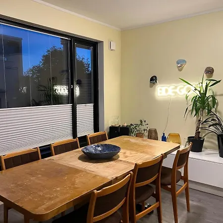 Apartment Cozy Terrace House With 3 Bedrooms And Parking *