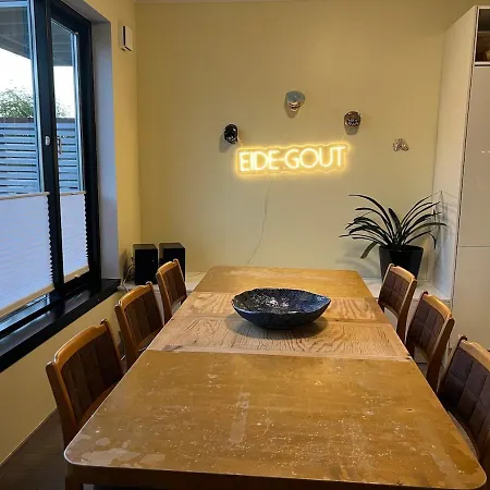 Cozy Terrace House With 3 Bedrooms And Parking Apartment *